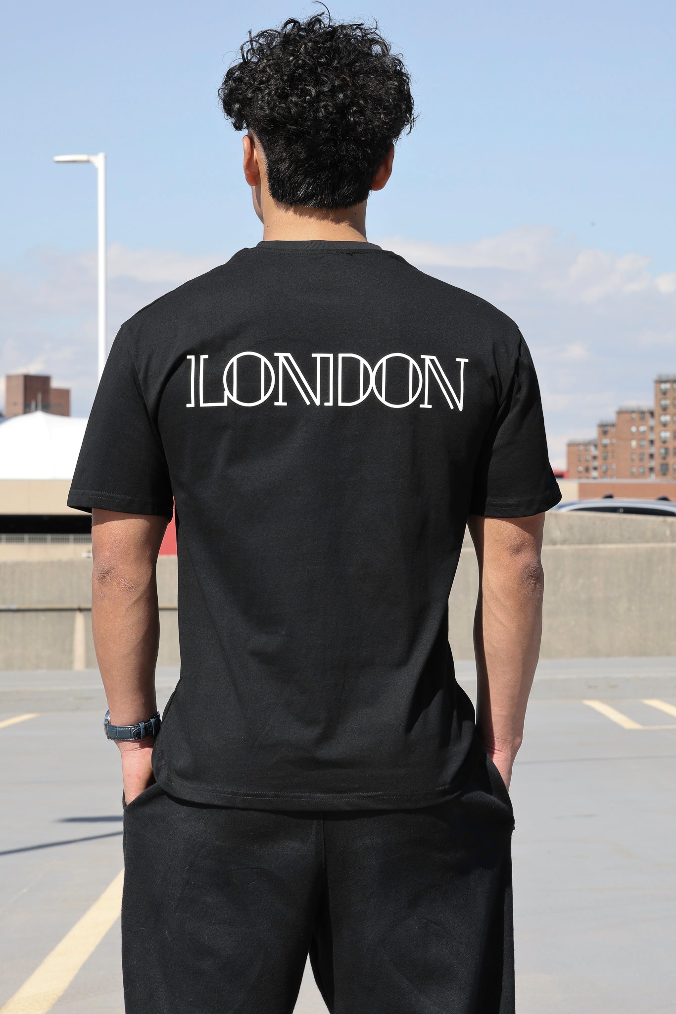 LONDON GRAPHIC TEE