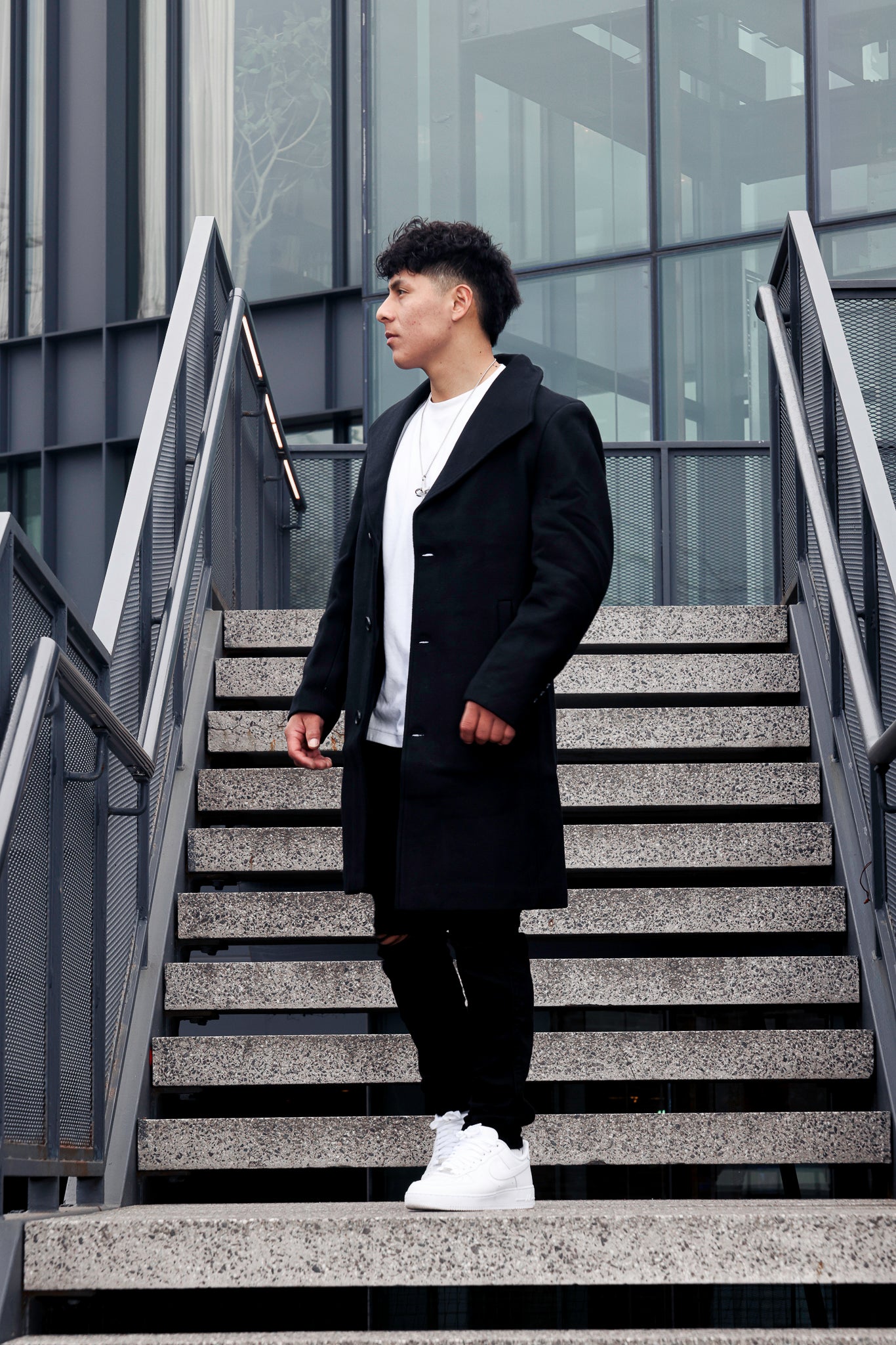 BLACK OVERCOAT